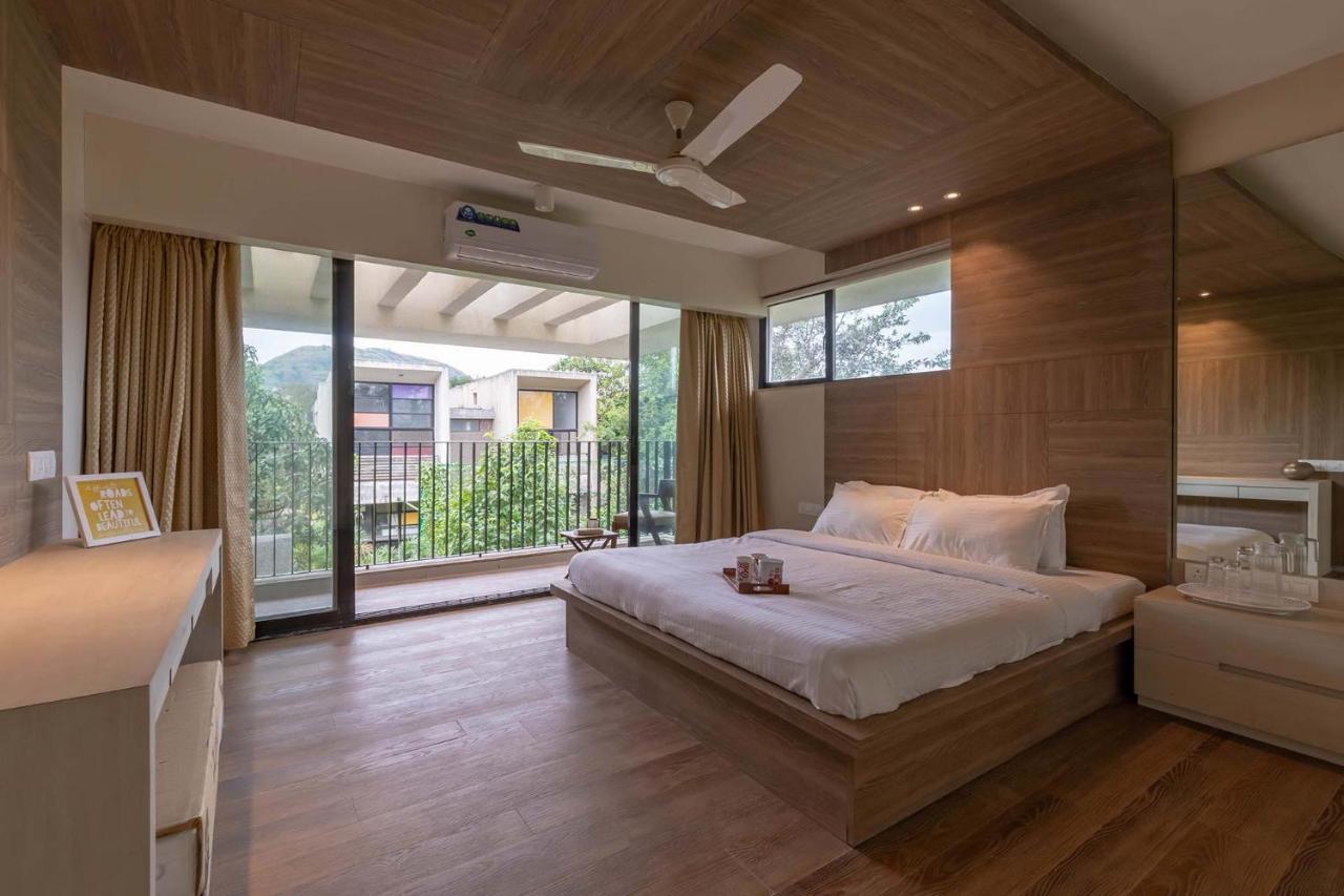 Villa Foresta By Stayvista With Modern Decor, Swimming Pool & Expansive Lawn For A Perfect Escape Lonavala Eksteriør bilde